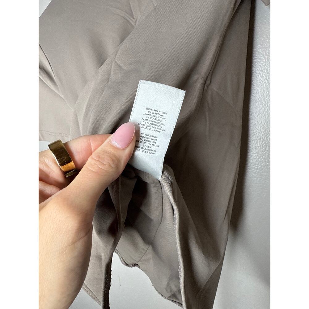 Babaton Taupe Short Sleeve Bodysuit Size Medium Aritzia Basic Fitted Stretch Top - Picture 7 of 7